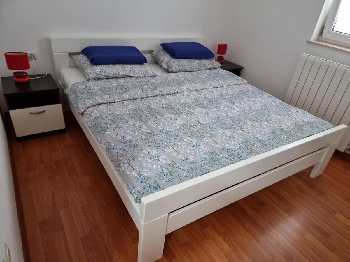 Apartments Katarina Smrika Luaran gambar